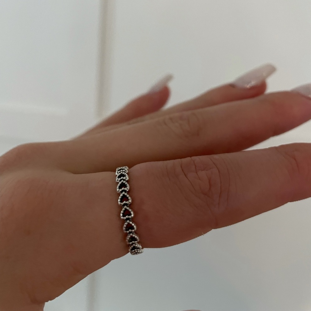 Perfect condition Pandora ring - Picture 4 of 9